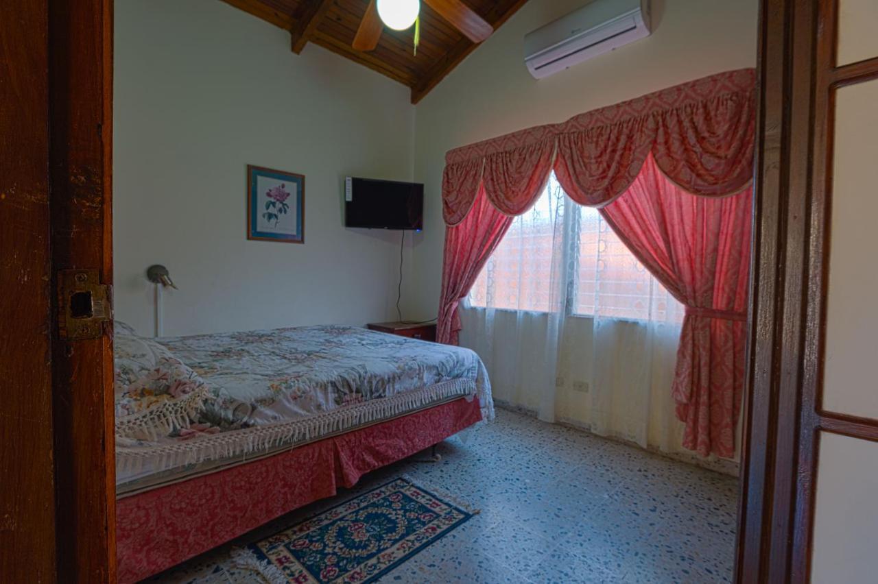 Villas Del Mar ลาเซย์บา ภายนอก รูปภาพ